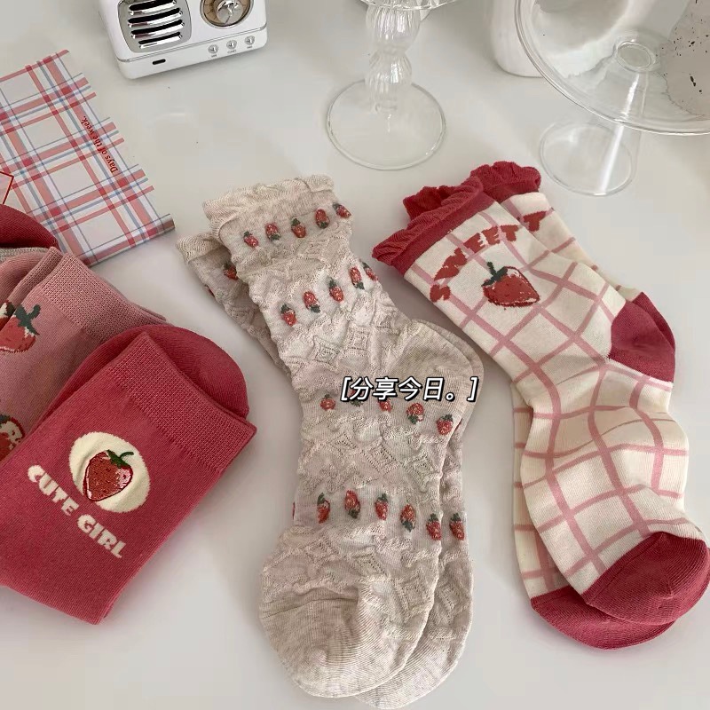 Vớ viền bèo kẻ sọc phối ren họa tiết dâu tây/ chữ cái mềm mại phong cách Nhật Bản đáng yêu cho học sinh nữ