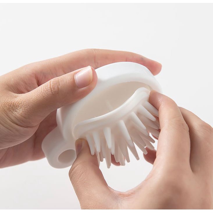 Lược gội đầu silicon mềm mátxa da đầu, làm sạch và giảm rụng tóc