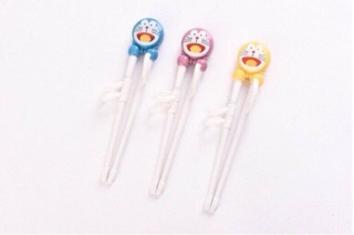 Đũa tập gắp có xỏ ngón cho bé