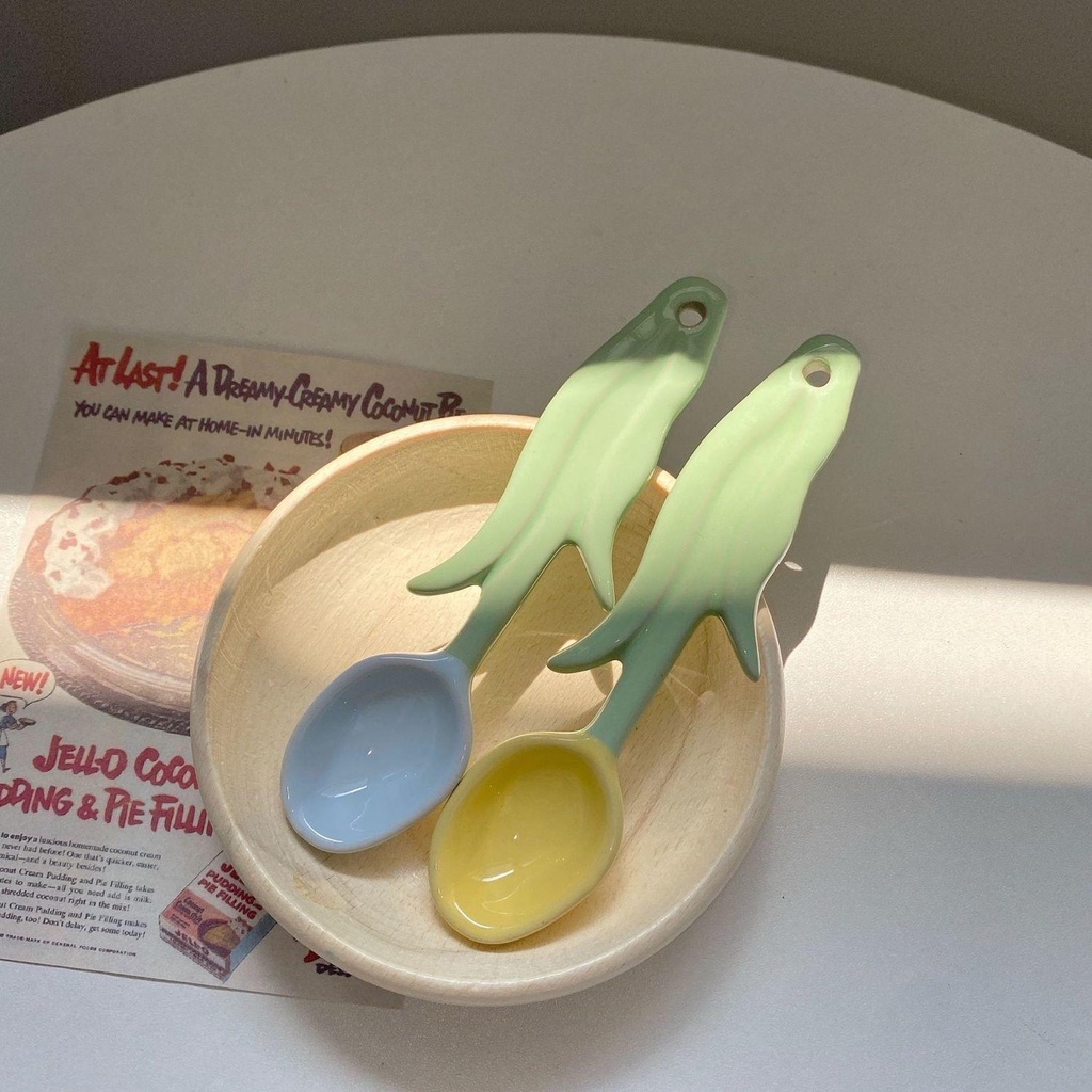 Muỗng Cà Phê Bằng Sứ Bốn Màu Hình Hoa tulip Dễ Thương Chất Lượng Cao