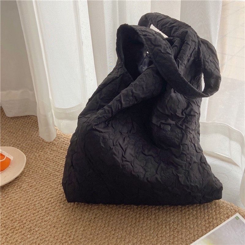 |ORDER| TÚI TOTE BASIC HOẠ TIẾT HOA IN NỔI, PHỐI ĐỒ ĐI HỌC NHẸ NHÀNG