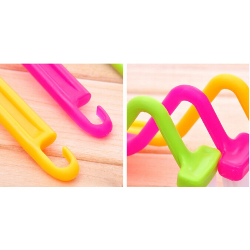 Bàn chải cọ bồn cầu hình chữ S tiện dụng chất lượng cao