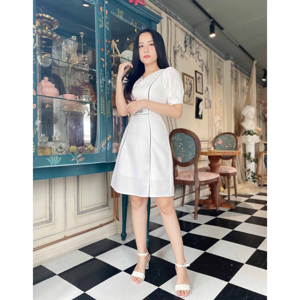 [Mã FAGREEN245 giảm 10% tối đa 30K đơn 99K] [FREESHIP] Váy trắng dự tiệc thanh lịch mềm mát họa tiết kẻ sọc | BigBuy360 - bigbuy360.vn