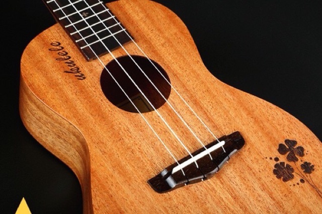 ĐÀN UKULELE CONCERT CỎ BỐN LÁ CAO CẤP