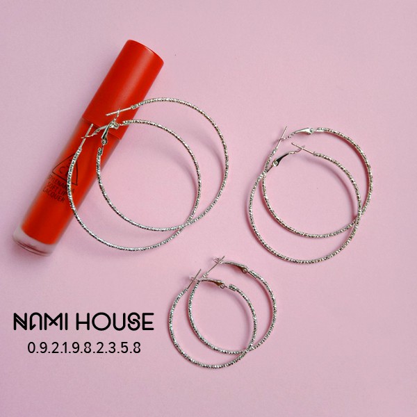 Bông tai khoen tròn to có nhiều size viền gân khía cạnh sáng lấp lánh style hàn quốc sang trọng khuyến mãi