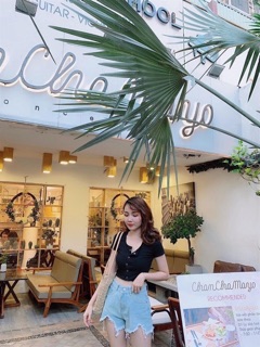 🔜 80k ❌ Áo Croptop khuy cổ