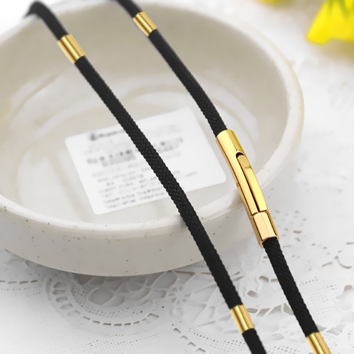 Dây chuyền nam dù thái 5mm khóa vip bọc khoen màu vàng cách điệu tạo nên phong độ, đẳng cấp sang trọng cho người đeo