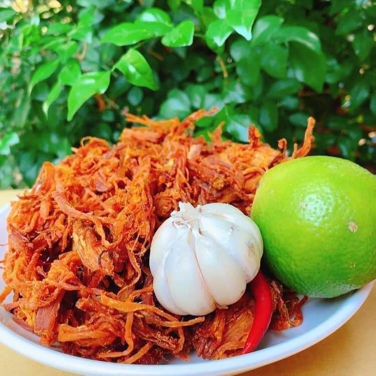 Khô heo cháy tỏi 300gr thơm ngon, khô lợn cháy tỏi xé sợi loại ngon an toàn vệ sinh thực phẩm | BigBuy360 - bigbuy360.vn