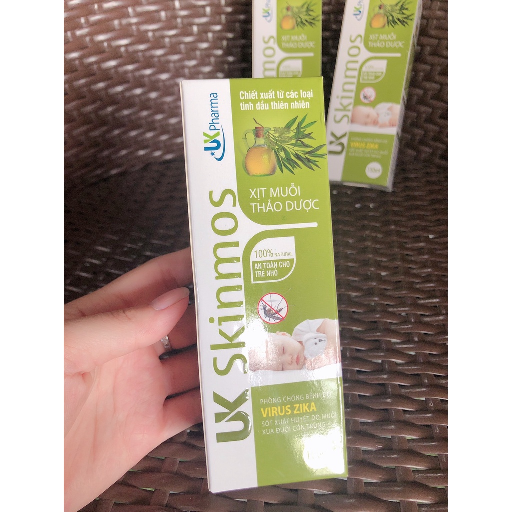Xịt muỗi thảo dược UK Skinmos an toàn cho trẻ nhỏ( lọ 100 ml)