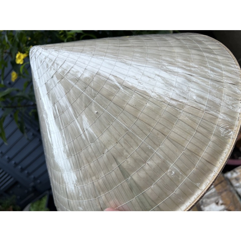 Nilon bảo vệ nón lá tránh mưa dày dặn, bền bỉ