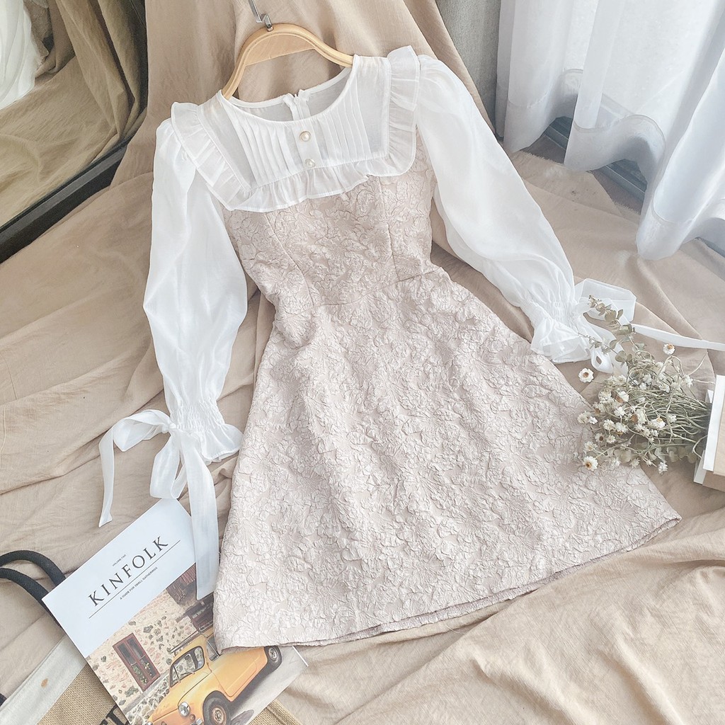 [Mã SKAMA06 giảm 8% tối đa 50K đơn 250K] ĐẦM GẤM PHỐI CỔ VOAN TRẮNG XẾP LI TAY PHỒNG | BigBuy360 - bigbuy360.vn