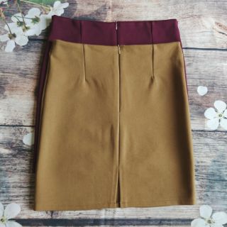 Chân váy ôm dáng ngắn