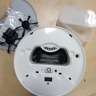 [Robot hút bụi] Robot hút bụi có điều khiển