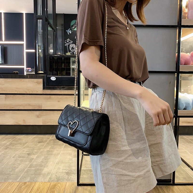 Túi xách nữ khóa trái tim phong cách Hàn Quốc Capucha T53