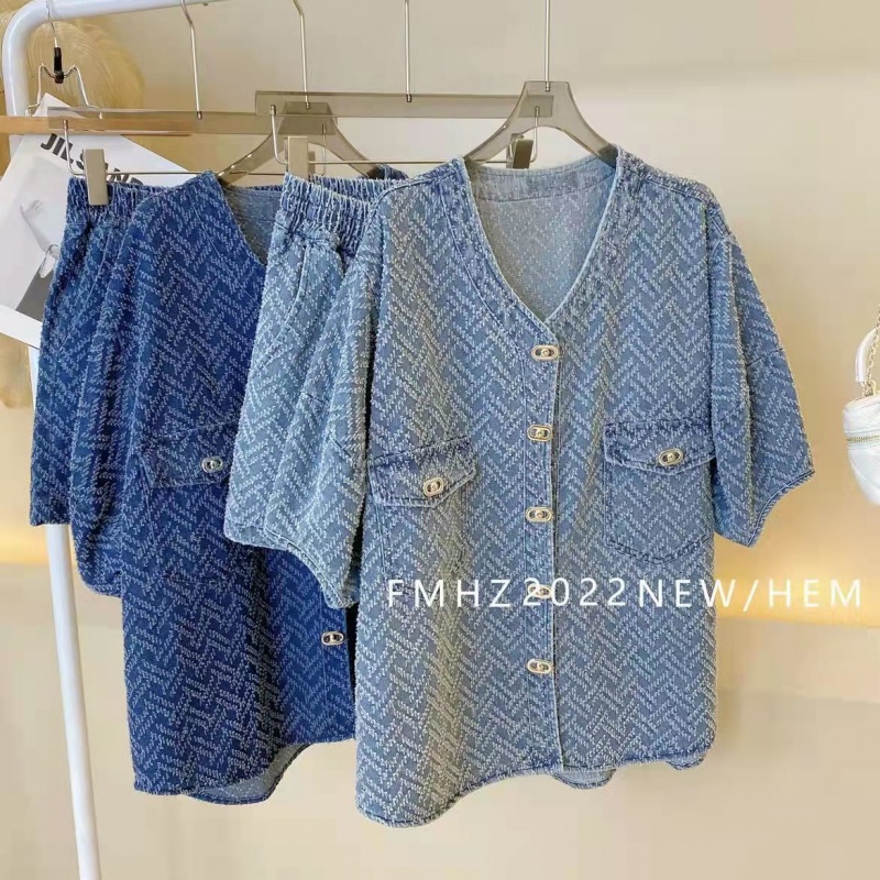 Set Áo Thun Ngắn Tay Cổ Tròn + Quần Short Denim Thời Trang Nữ