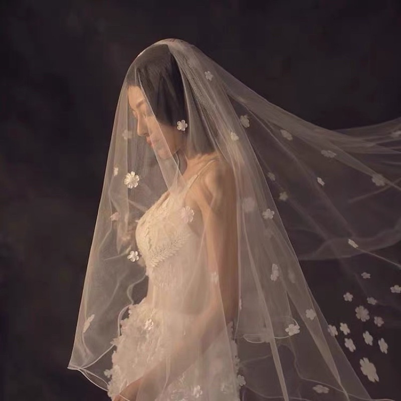 Voan hoa dài 2m trùm đầu cô dâu