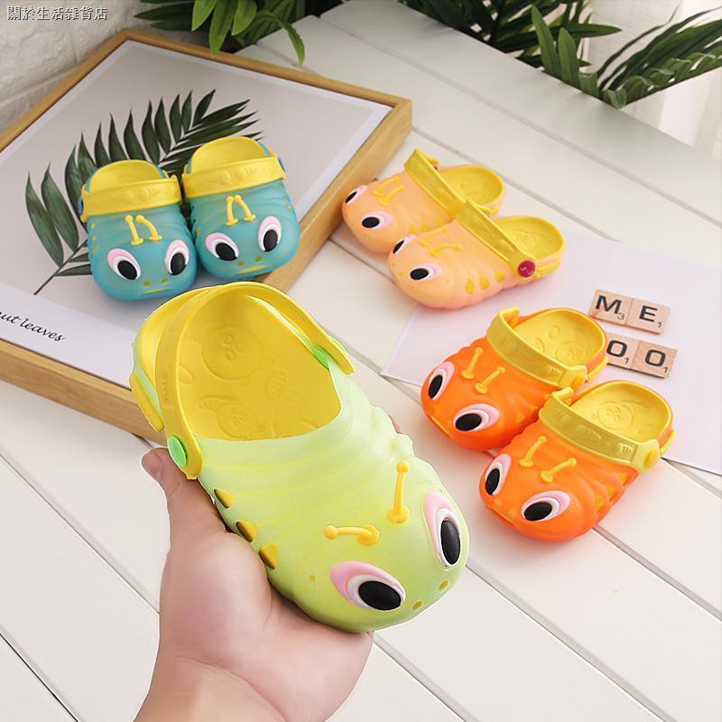 Giày Sandal Có Đèn Nhấp Nháy Độc Đáo Cho Bé Trai