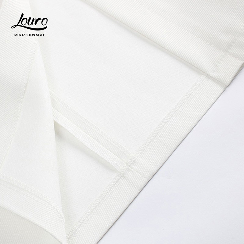 Chân váy ôm công sở Louro L900, mẫu chân váy công sở với hàng cúc dọc xẻ đùi | BigBuy360 - bigbuy360.vn