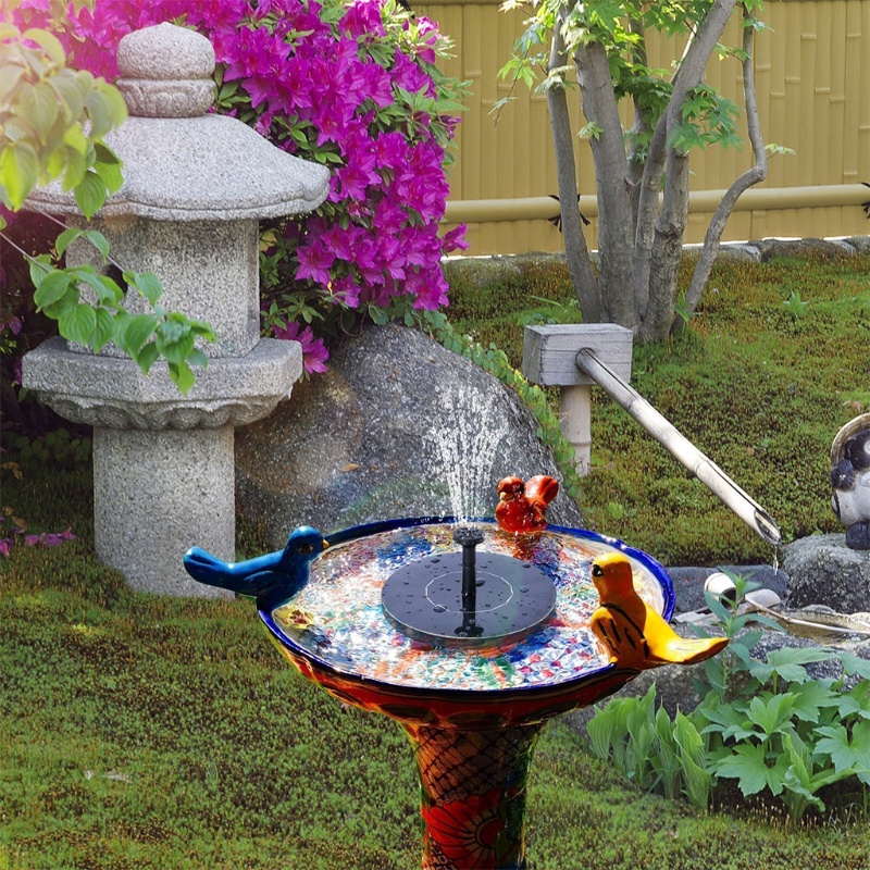 Đài Phun Nước Bằng Năng Lượng Mặt Trời