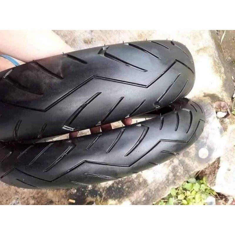Vỏ lốp xe máy hàng chính hãng dành cho mâm 17. kích thước từ 70... đến...140 hàng cũ tháo xe giá rẻ