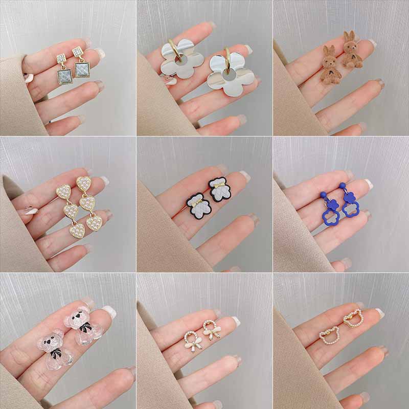 Khuyên tai ngọc trai phong cách Hàn Quốc cho nữ 2022