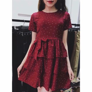 Váy chấm bi xếp tầng