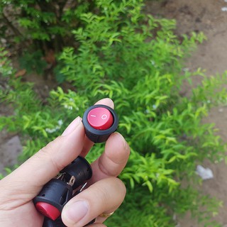 Nút  công tắc 2 vị trí hình tròn 3 chân màu Đỏ