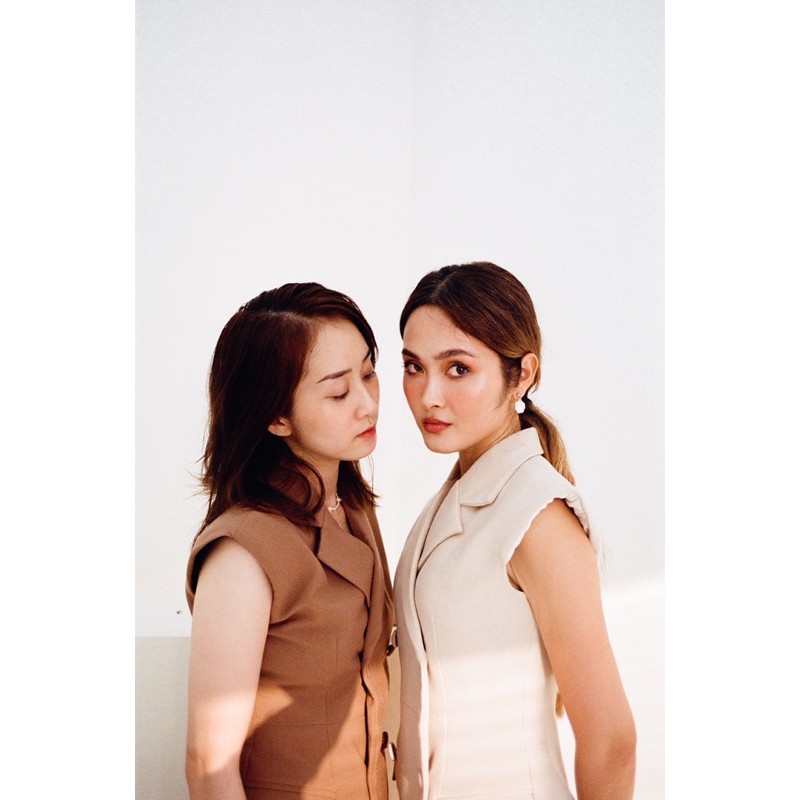 Áo vest blazer không tay màu kem Cream - DEVONS STUDIO