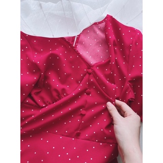 ĐẦM ĐỎ CHẤM BI CUTOUT LƯNG