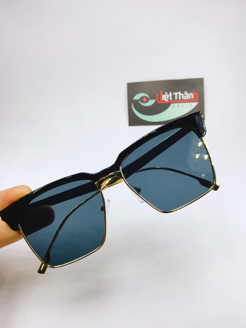 Kính mắt VIP cao cấp phom vuông đẹp | BigBuy360 - bigbuy360.vn