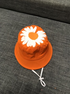[Nón em bé ] NÓN BUCKET EM BÉ - Bông cúc in đỉnh