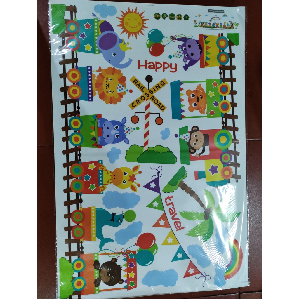 Tranh decal, decal dán tường trang trí phòng cho bé bầy thú đi trên đoàn tàu vui vẻ TE16