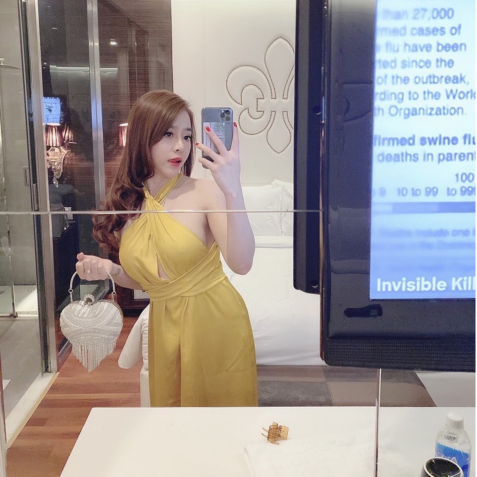 Đầm maxi cột nơ xẻ tà