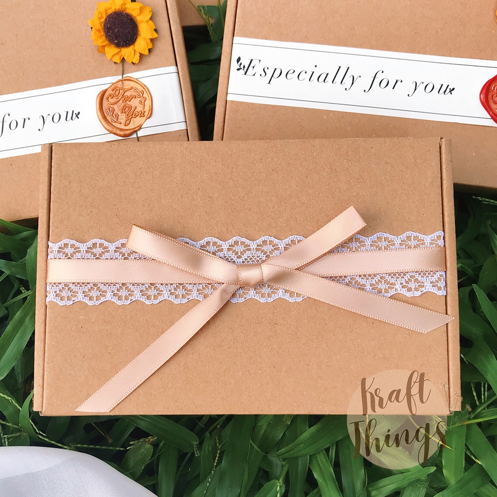 Hộp đựng quà kraft cỡ nhỏ - Hộp quà tặng sinh nhật, bạn gái, thầy cô kèm rơm lót H02