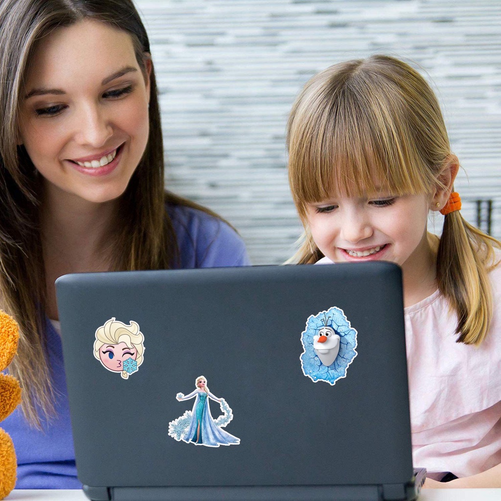 Bộ 50 Miếng Dán Graffiti Frozen 2 Chống Thấm Nước Trang Trí Điện Thoại / Ván Trượt