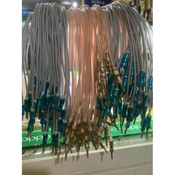 Dây loa âm thanh 2 đầu tròn 3.5mm, dài 1,7M cao cấp. Dây loa 1 đầu 3.5 ra 2 AV dài 1.5m.