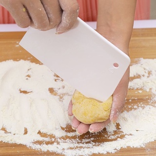 Dao nhựa cắt bột