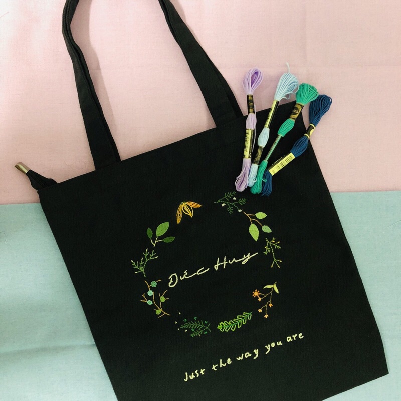 Túi tote vải canvas thêu tay handmade hoạ tiết lá (có khóa kéo và túi nhỏ)