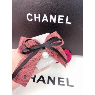 KẸP TÓC NƠ VẢI IN HỌA TIẾT BÁO TUẦN CHO BẠN GÁI NƠ TO TIỂU THƯ