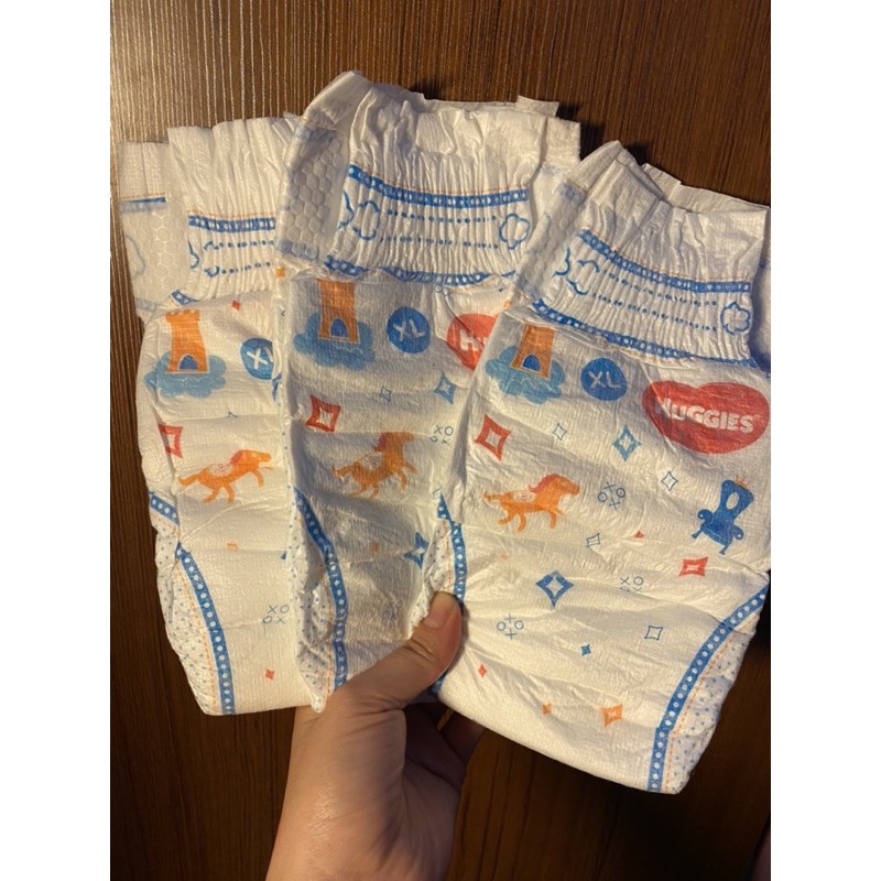 Bỉm dán Huggies size XXL 59 mieng (hàng huyến mại)