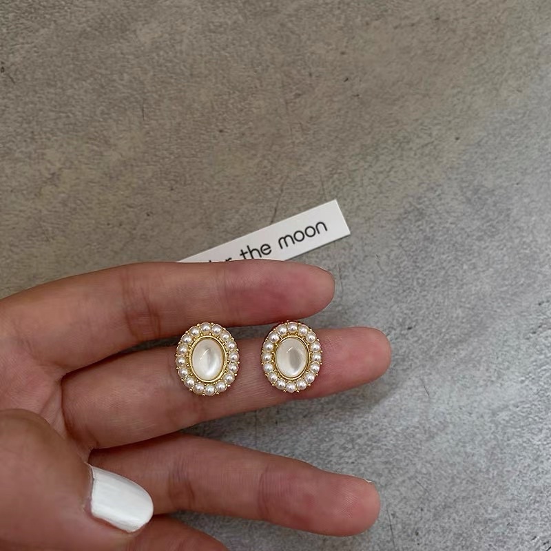 Khuyên tai nhỏ đính hạt đá - Maben