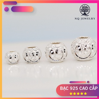 Charm bi bạc xỏ ngang có họa tiết