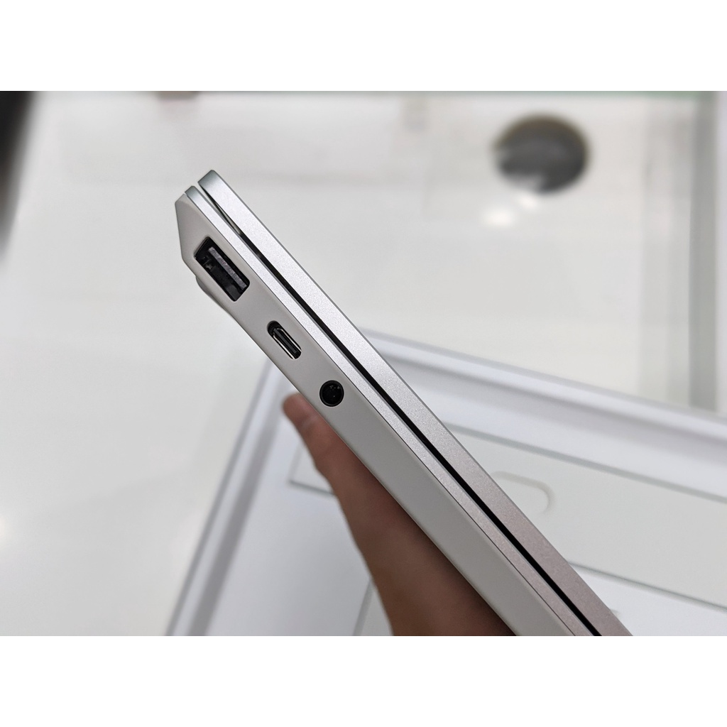 Microsoft Surface Laptop Go  - Core i5 Gen 10. 8GB 128GB/256GB Màn 12.4'' Cảm ứng.Tại Playmobile