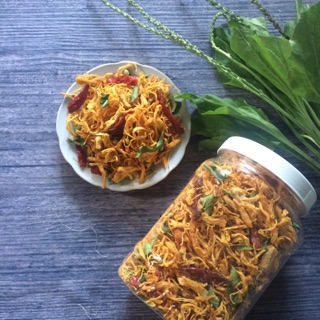 1KG KHÔ GÀ CAY LÁ CHANH ÁNH SAO (cay ít - nhiều ) Tặng kèm 100g CHÀ BÔNG HEO VSATTP