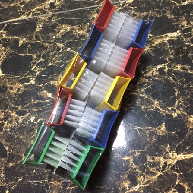 1 cái bàn chải cước