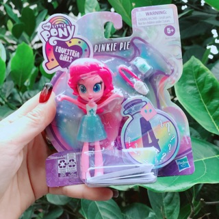 Búp bê pony và lọ nước thần