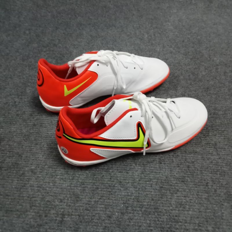 Giày bóng đá Winbro Tiempo X9 đã khâu đế Trắng phối