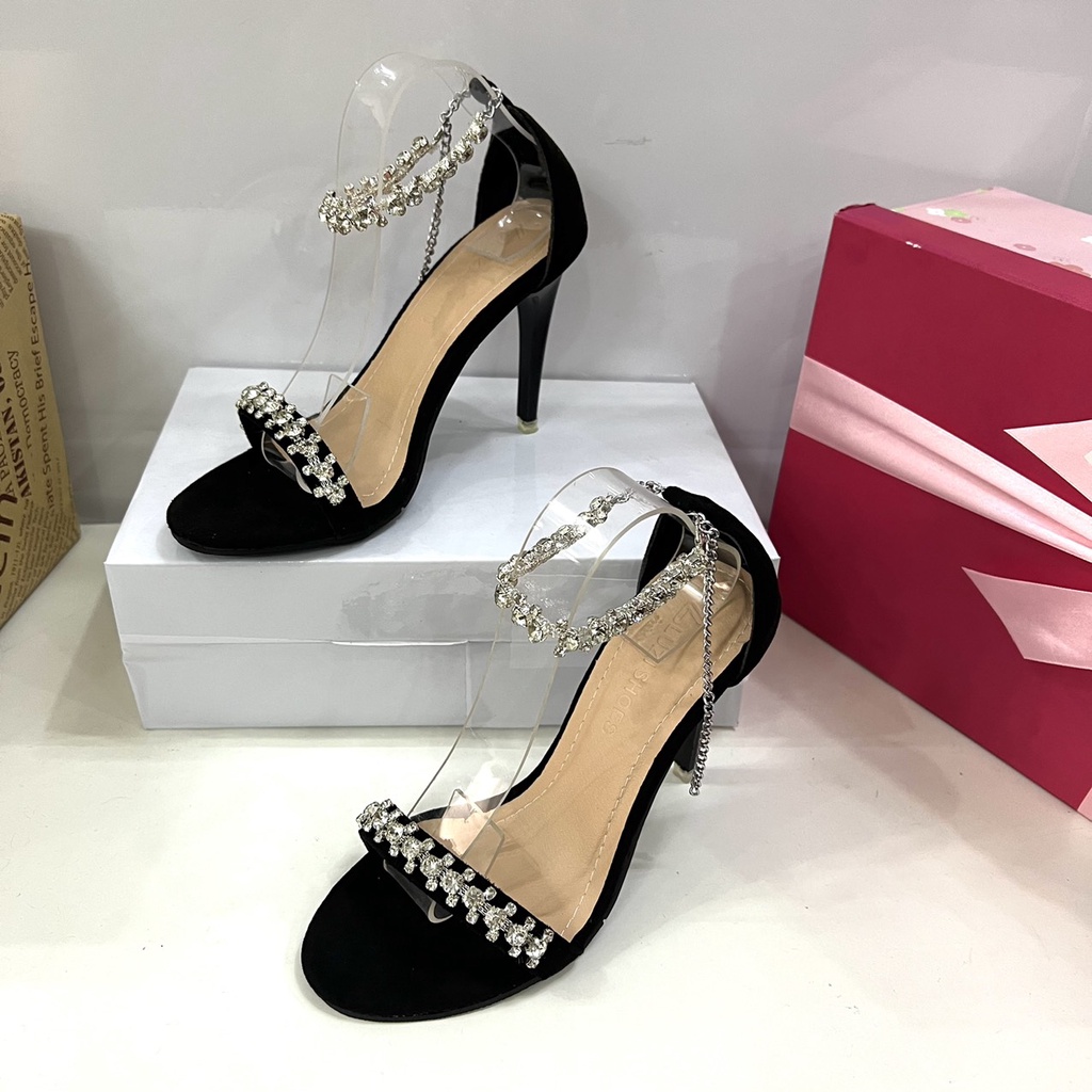 Guốc sandal cao gót quai đính đá gót nhọn cao 9cm thời trang chất da lộn mã HD01
