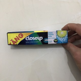 Kem đánh răng Close up muối biển và chanh 30g