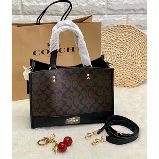 Túi Coach công sở chất canvas phối da thật dày dặn, bền đẹp